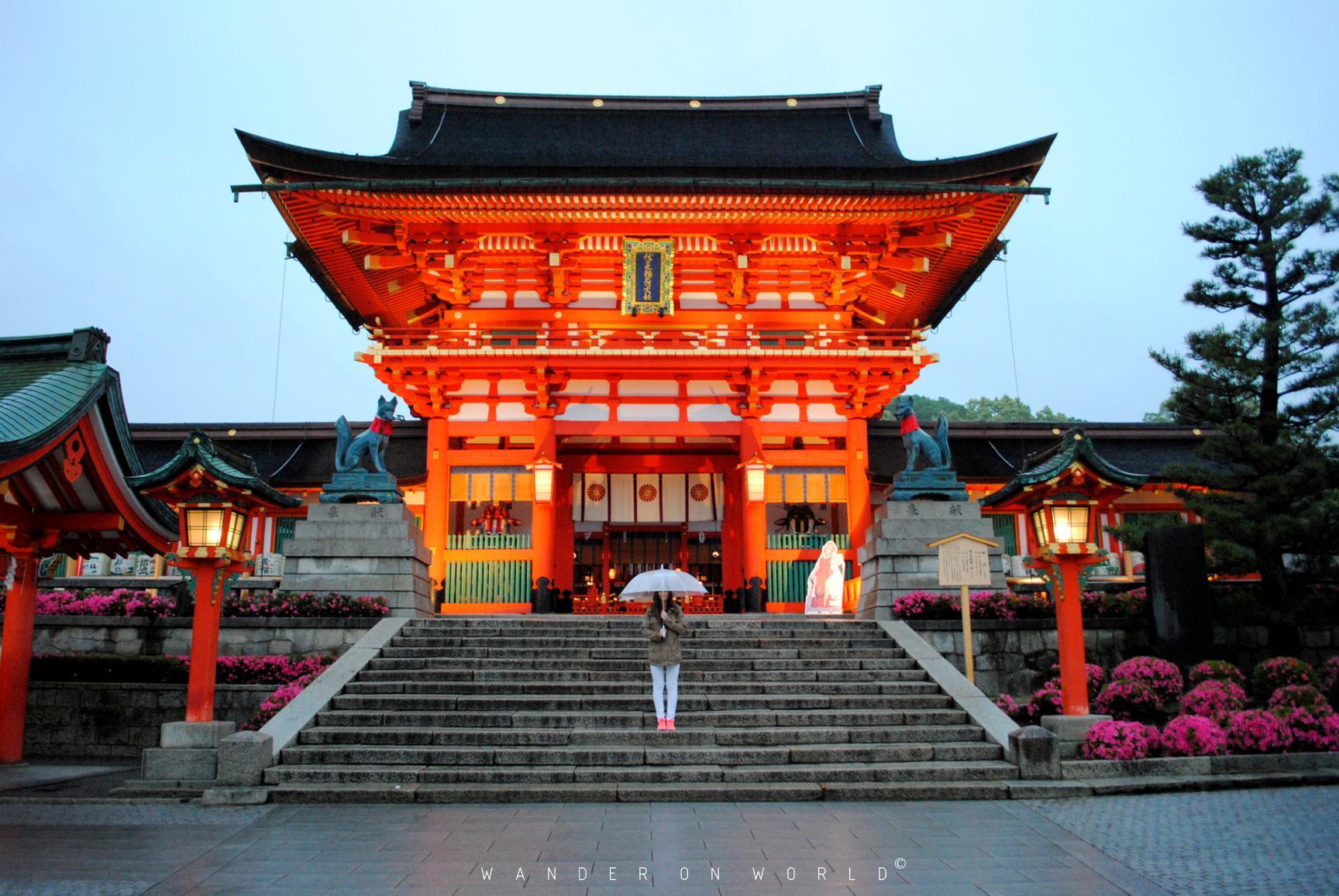 fushimi-inari_Kyoto wander on world